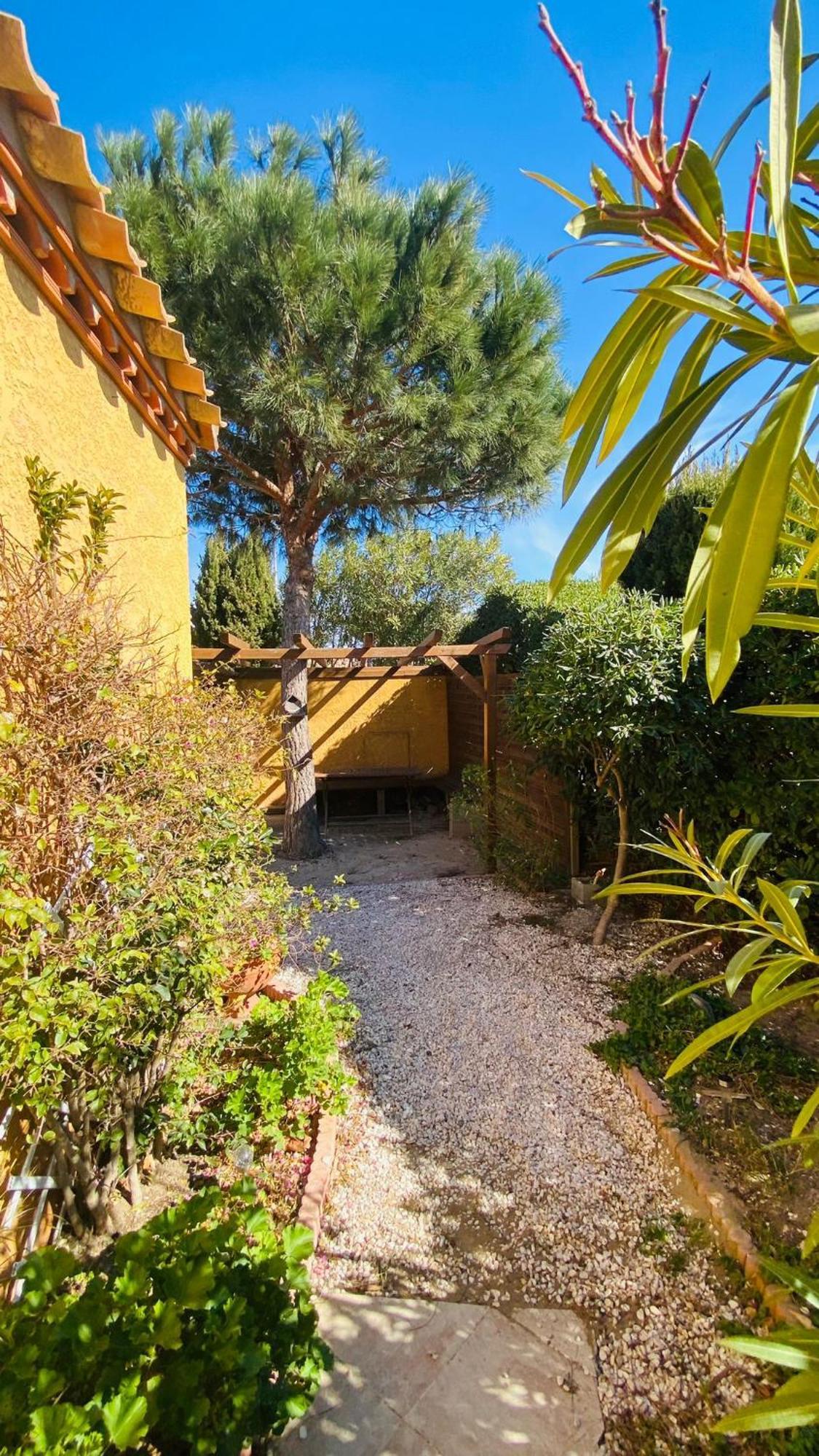 Magnifique Maison Avec Piscine Privee A 300 M D'une Tres Jolie De Sable *